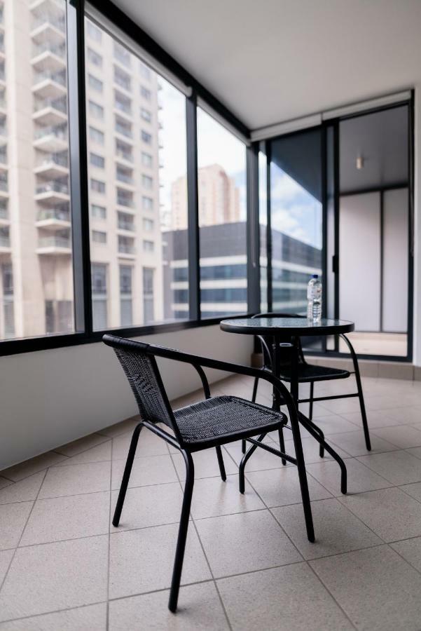 91 Liverpool Street, World Tower Lägenhet Sydney Exteriör bild